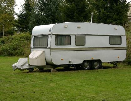 Caravan 004 R.jpg